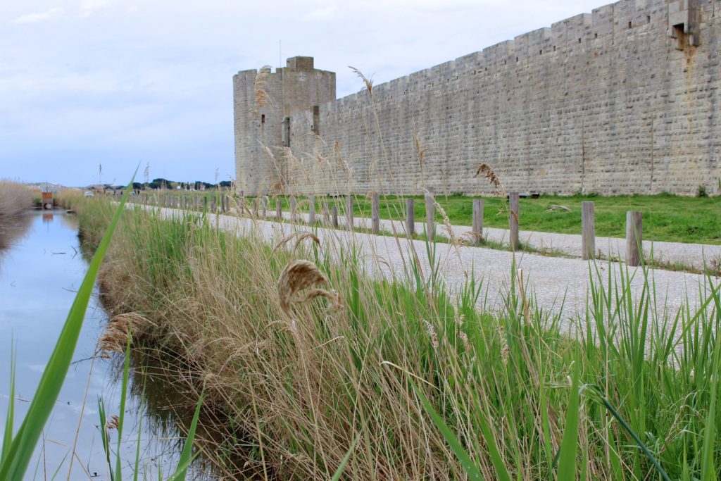 aigues-mortes remparts 1 mademoiselle-e