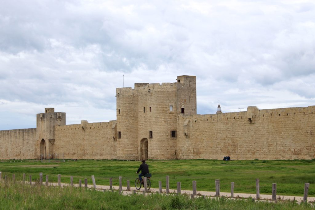 aigues-mortes remparts 2 mademoiselle-e