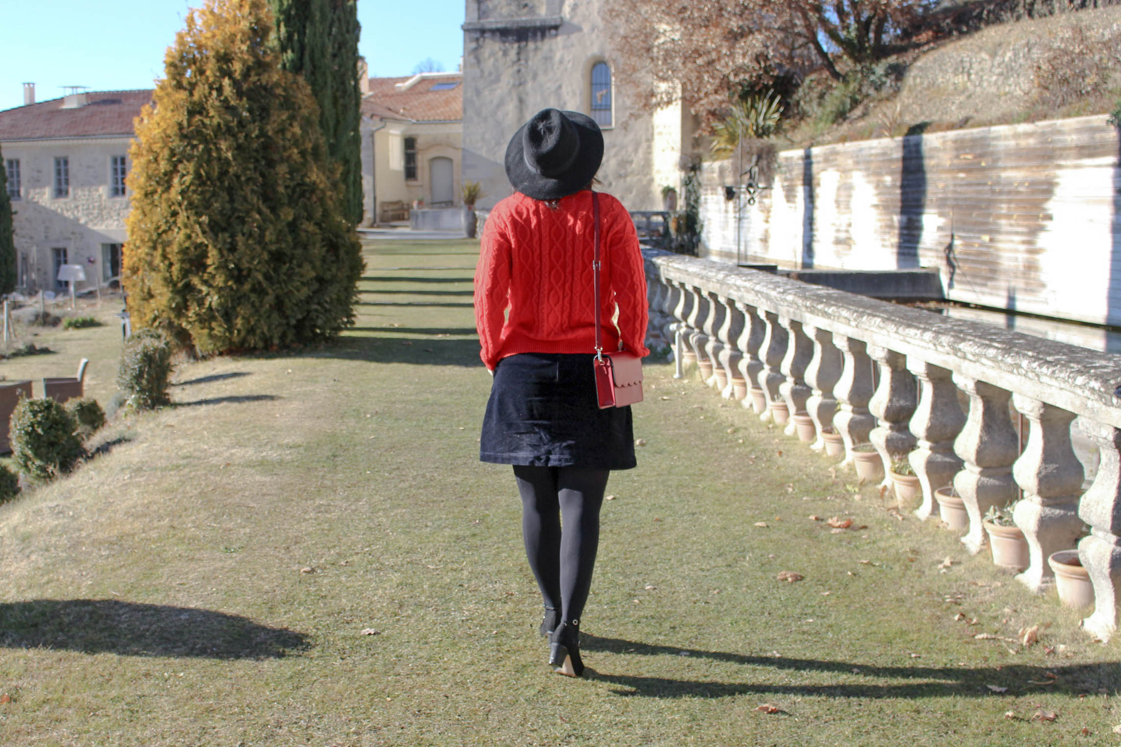 pull rouge torsade pimkie solde look hiver 5 mademoiselle e