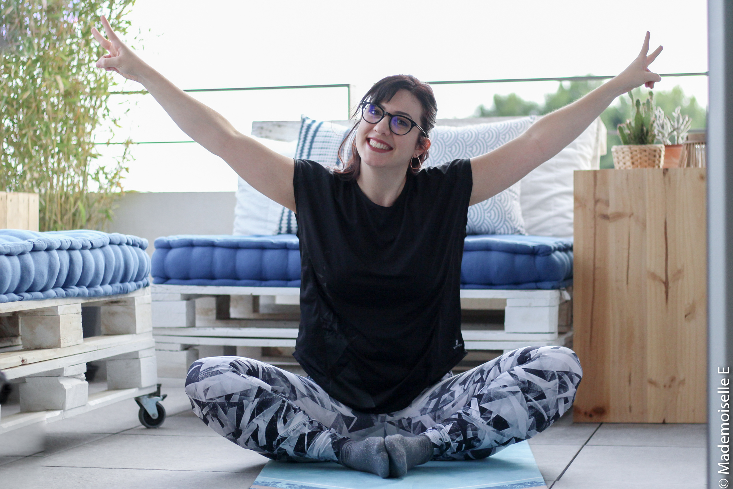 Faire du yoga sport chez soi maison 4 mademoiselle-e