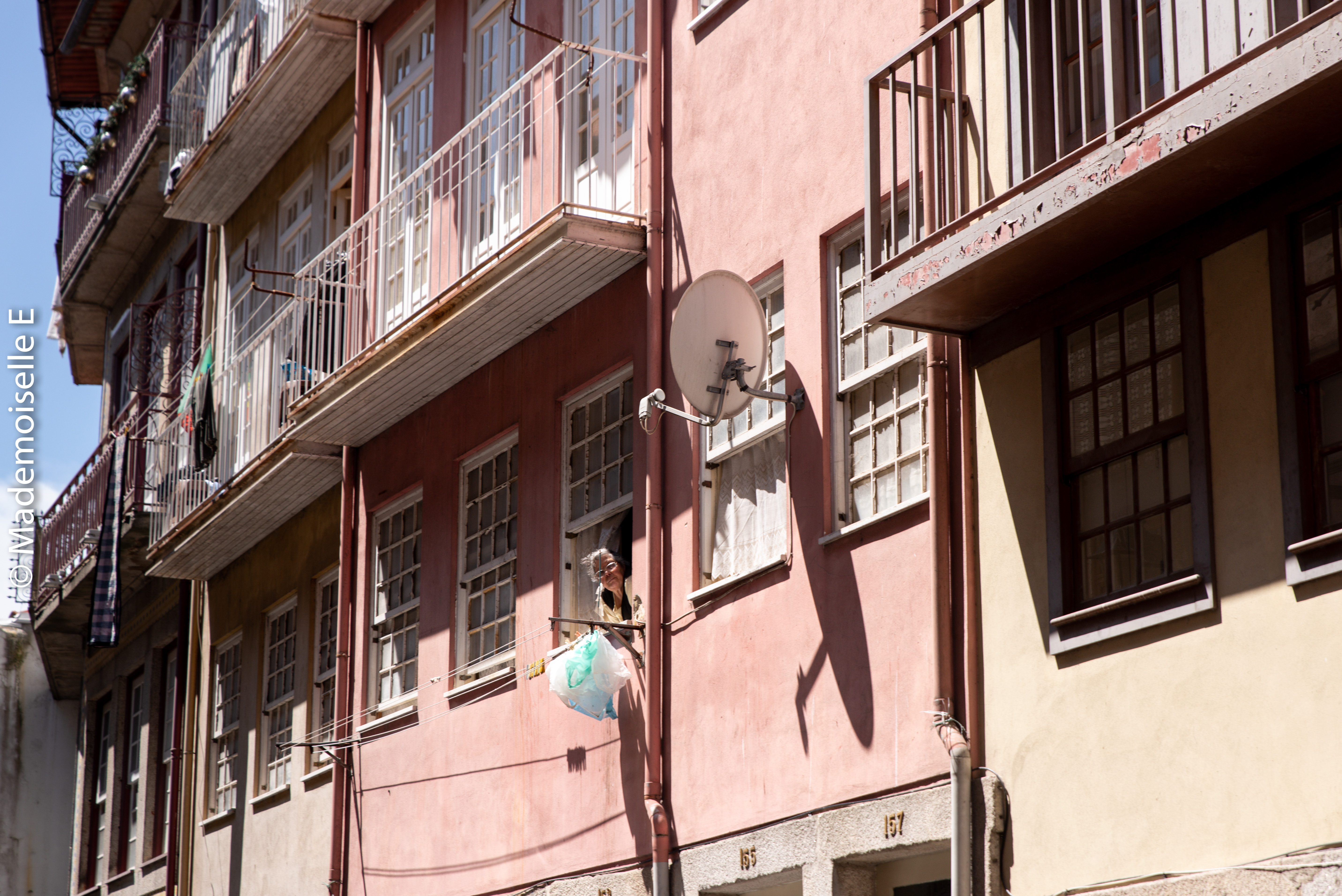 city_guide_porto_facade_mamie_linge_mademoiselle-e