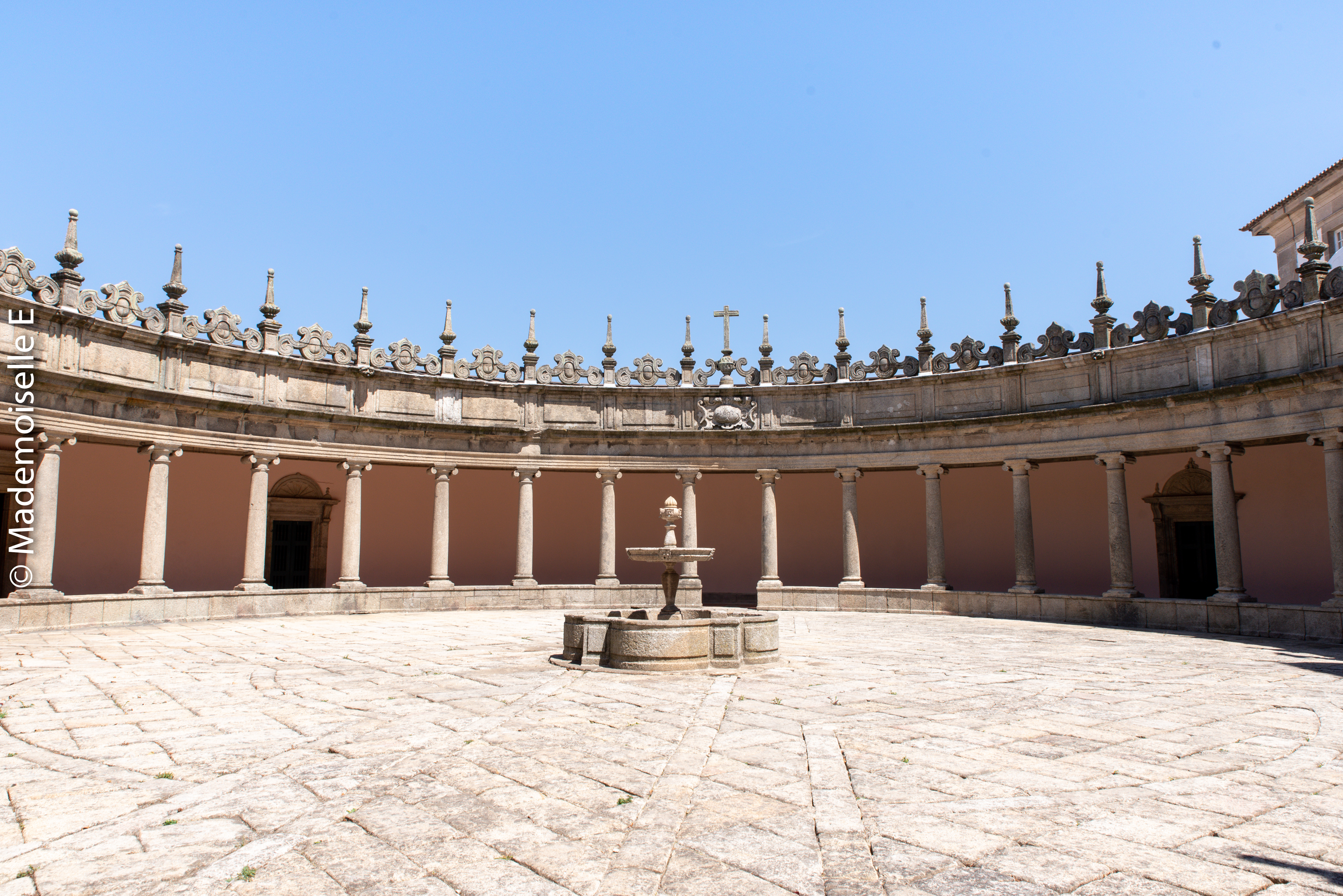 city_guide_Mosteiro_da_Serra_do_Pilar_1_mademoiselle-e