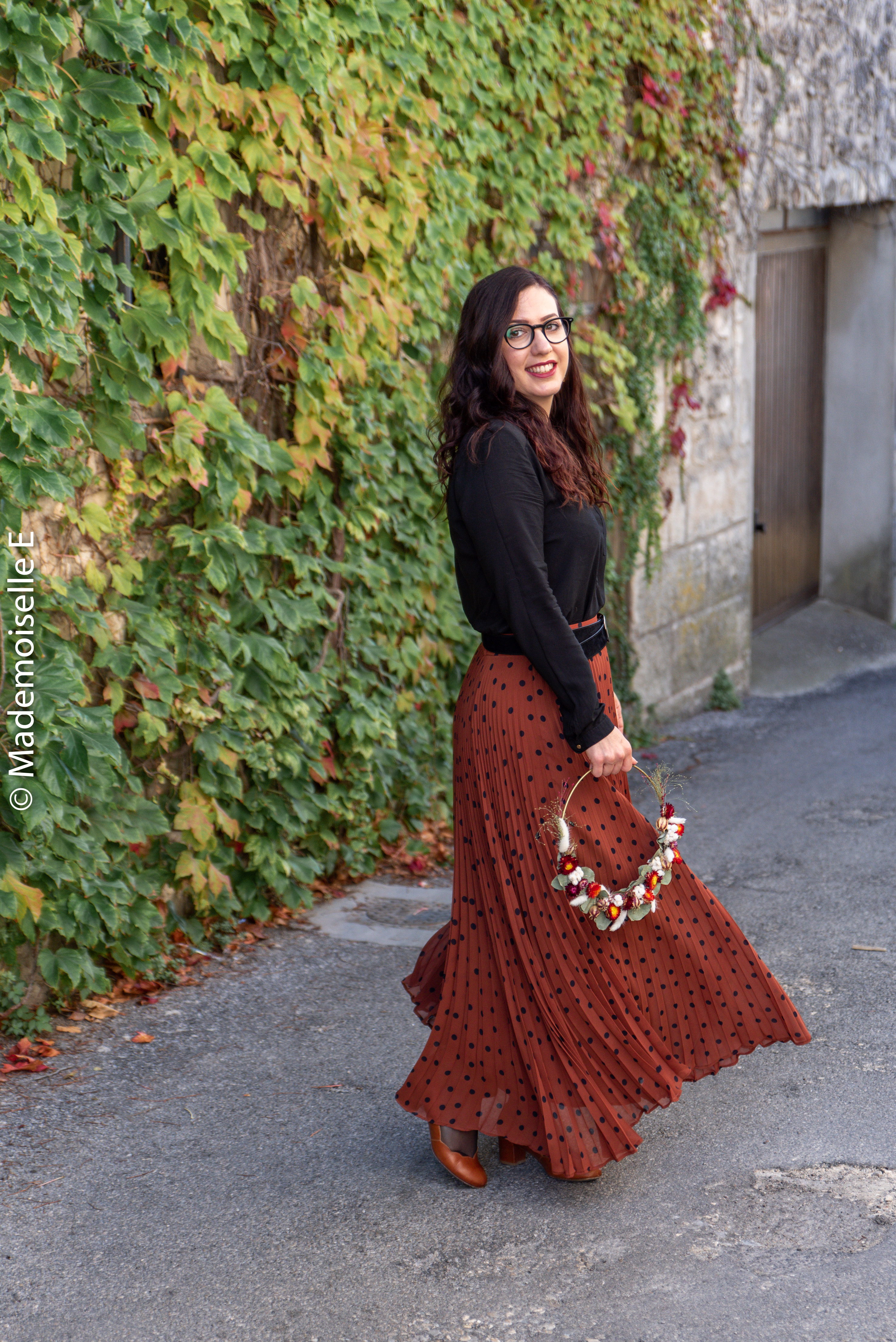 jupe_plissee_a_pois_sezane_inspiration_automne_1_mademoiselle-e
